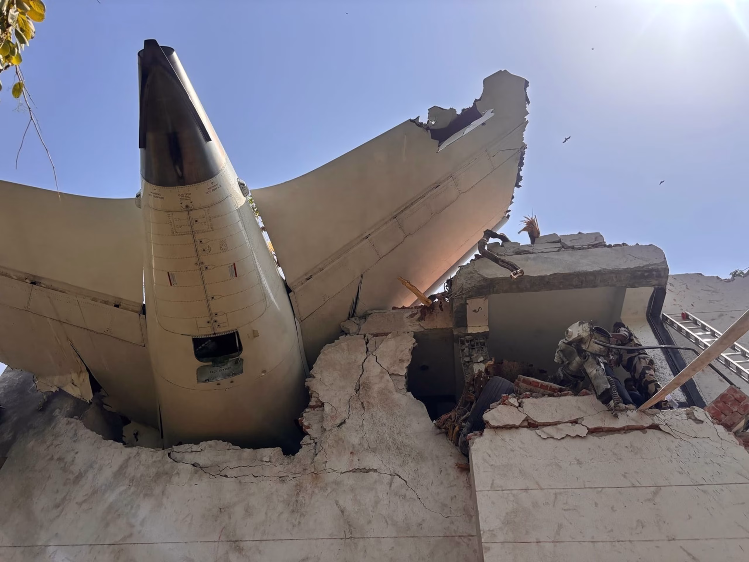 plane crash in india